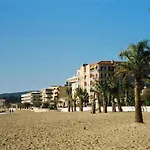 T2 Au Lavandou, Acces Plage, Climatisation, Parking, Pour 4 Personnes - Fr-1-803-62 Le Lavandou